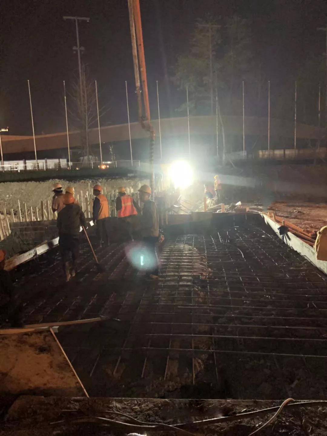 加班.jpg 加班.jpg